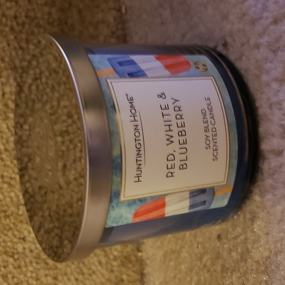 Huntington Home Other - Huntington Home Red, White & Blueberry Candle